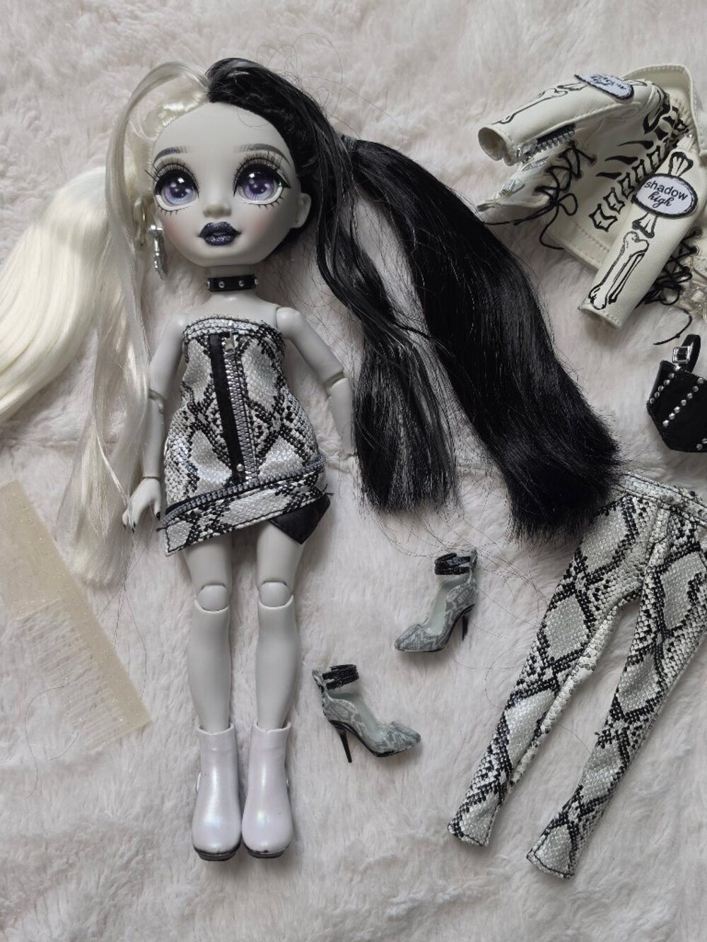 Rainbow High Shadow High Series 1 Heather Grayson Doll Outfits & Accessories